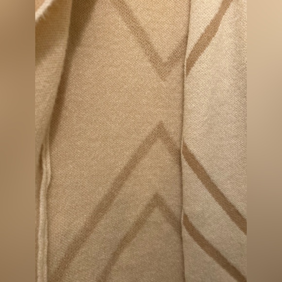 Steve Madden Beige and Tan Cardigan - Picture 3 of 4